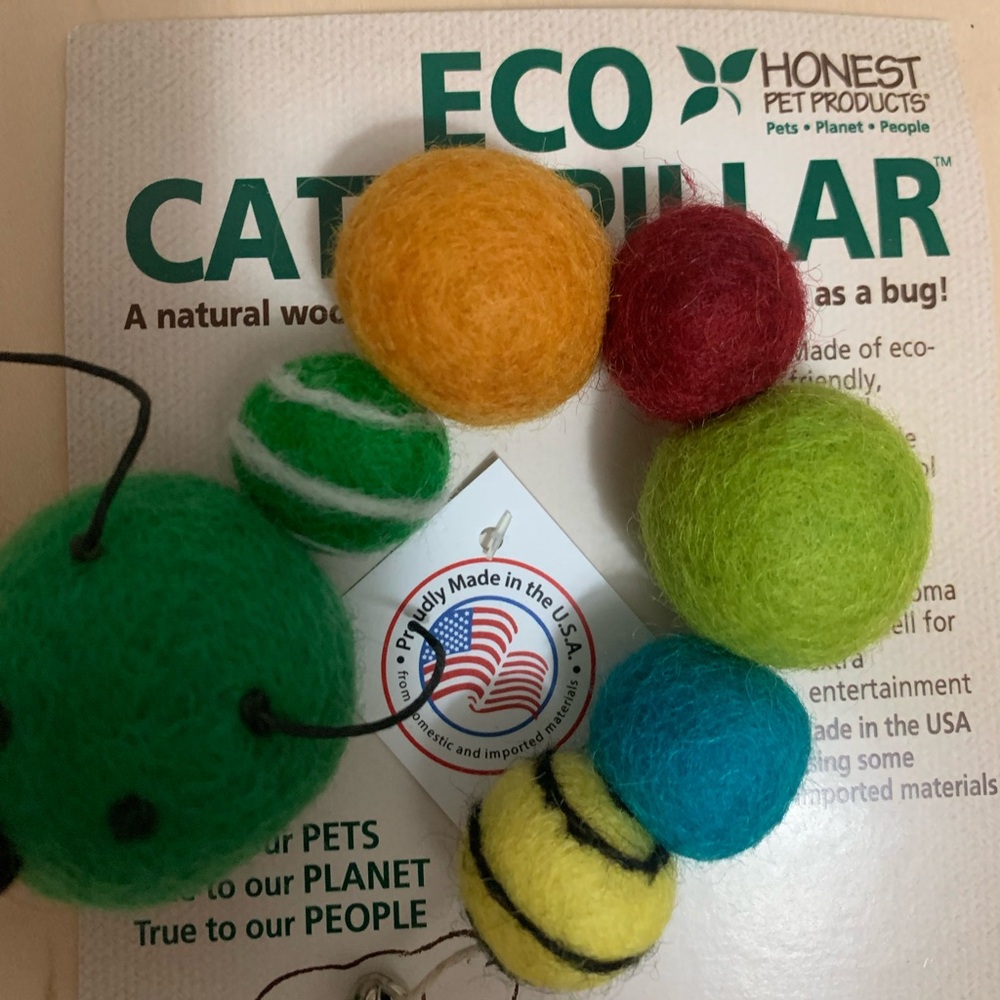 Caterpillar cat toy - Picture 2 of 2